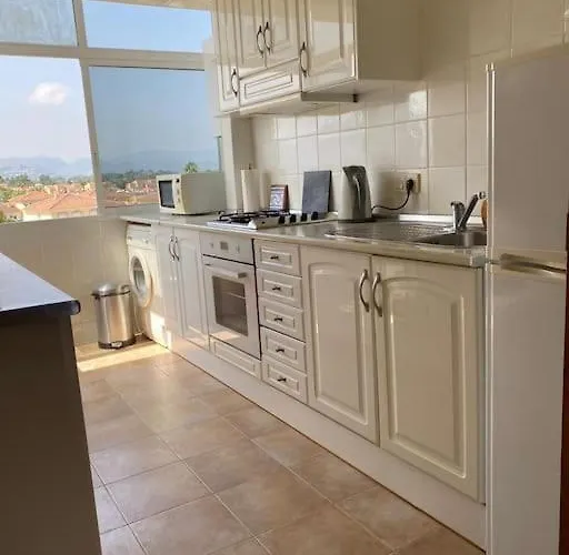 Penthouse 80qm, Zusaetzlich 80 Qm Private Terrasse, 60 M Zum *