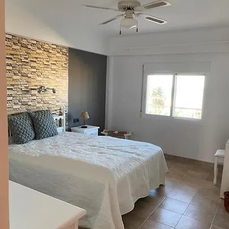 Penthouse 80qm, Zusaetzlich 80 Qm Private Terrasse, 60 M Zum * Denia