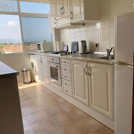 Penthouse 80qm, Zusaetzlich 80 Qm Private Terrasse, 60 M Zum *